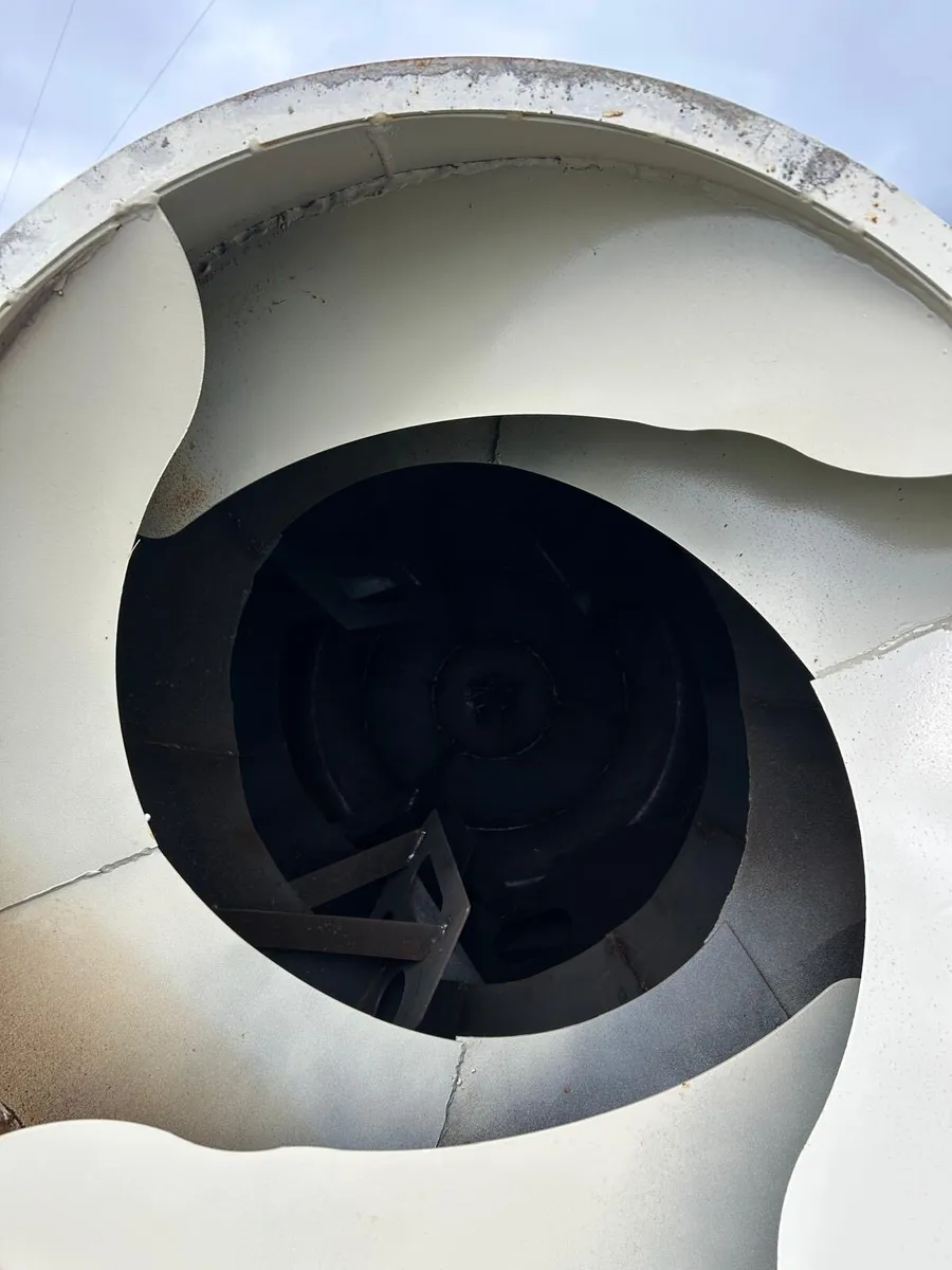 Ready mix concrete mixer - Image 4