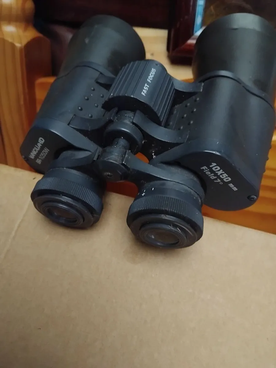 BINOCULARS