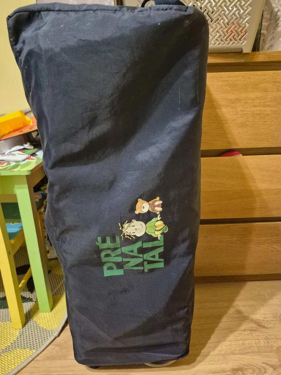 Travel cot - Image 1
