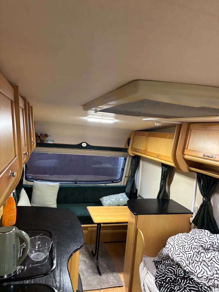 Caravan - Image 2