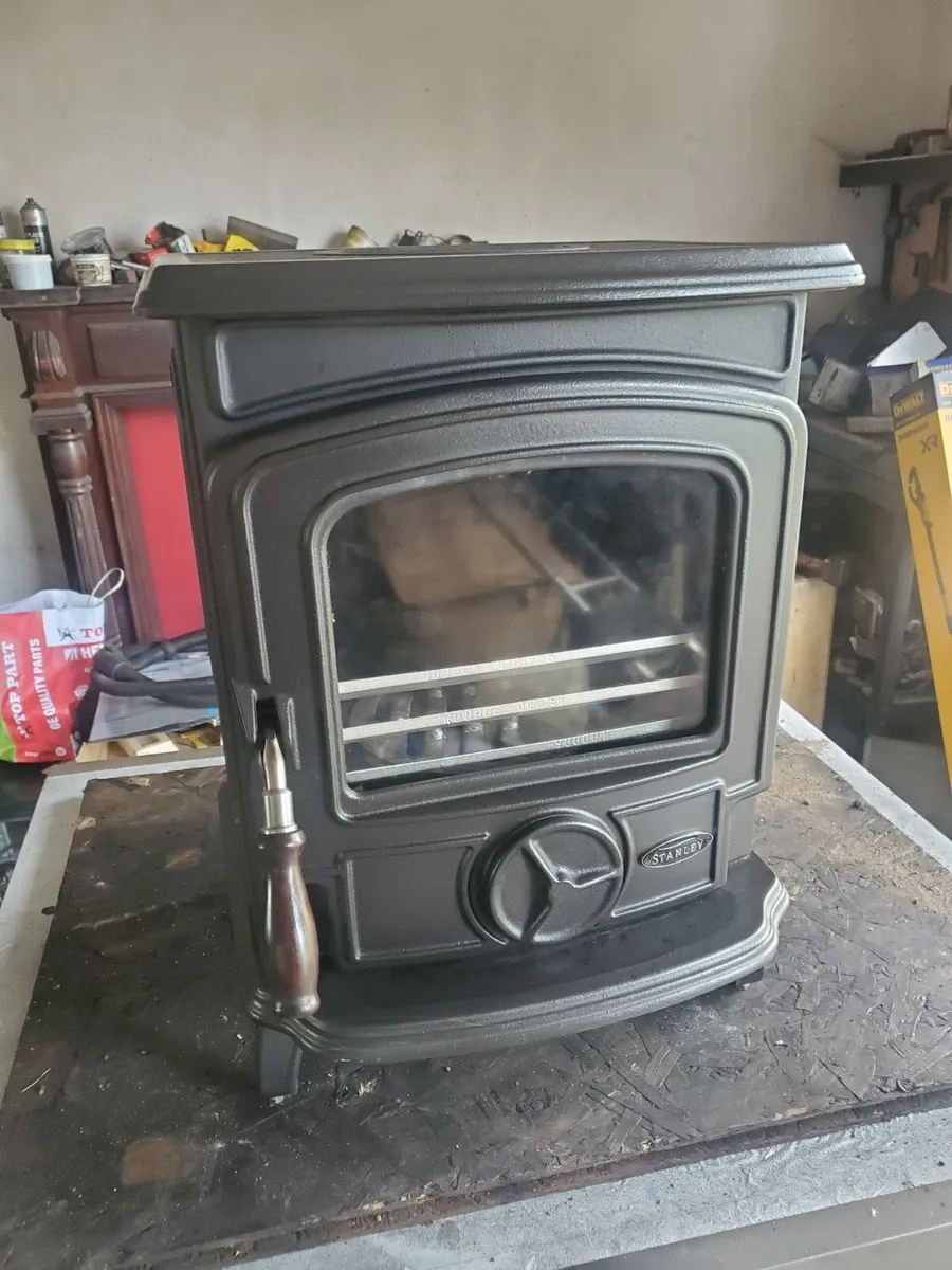 Stanley Oisin solid fuel stove as new - Image 2