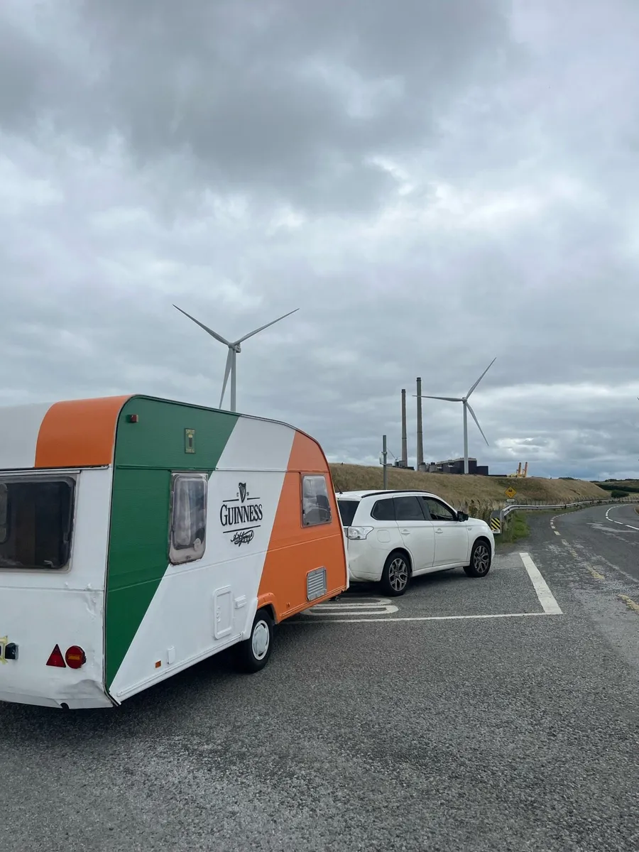 5 berth caravan - Image 1