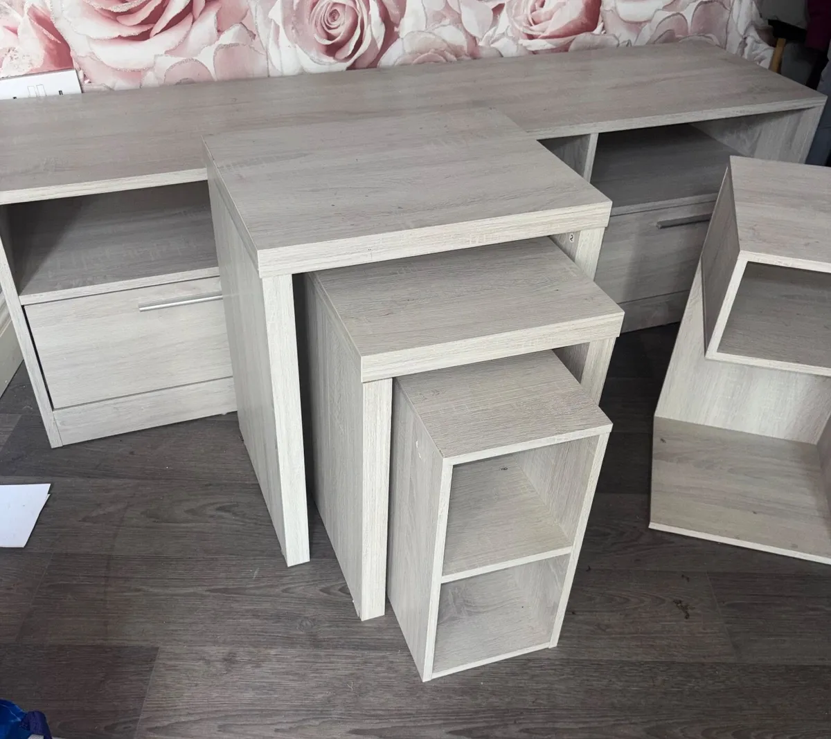 Tv unit and side tables - Image 3