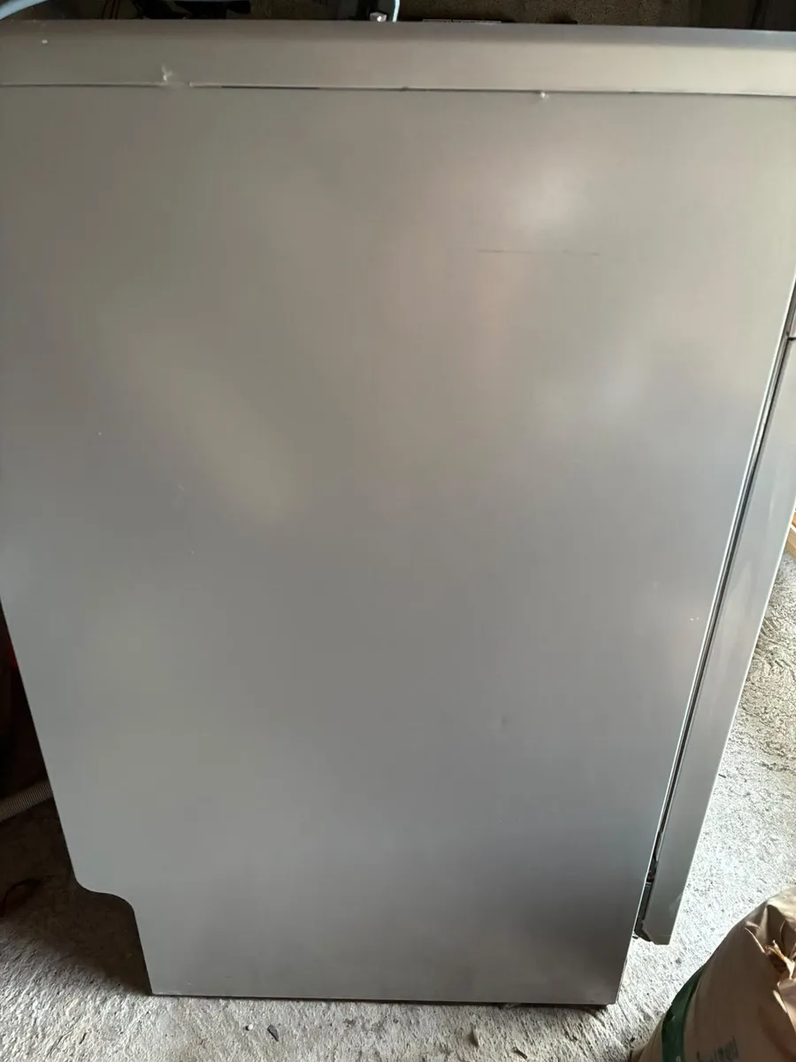 Dishwasher - Image 3