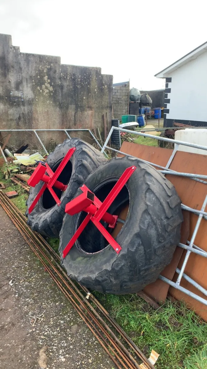 Silage pusher - Image 1