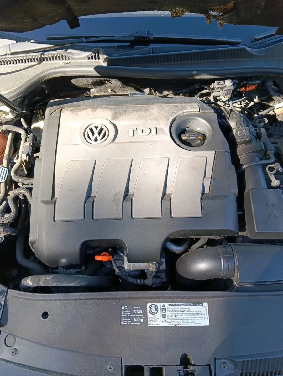 Breaking VW golf 2010 1.6tdi cay - Image 4