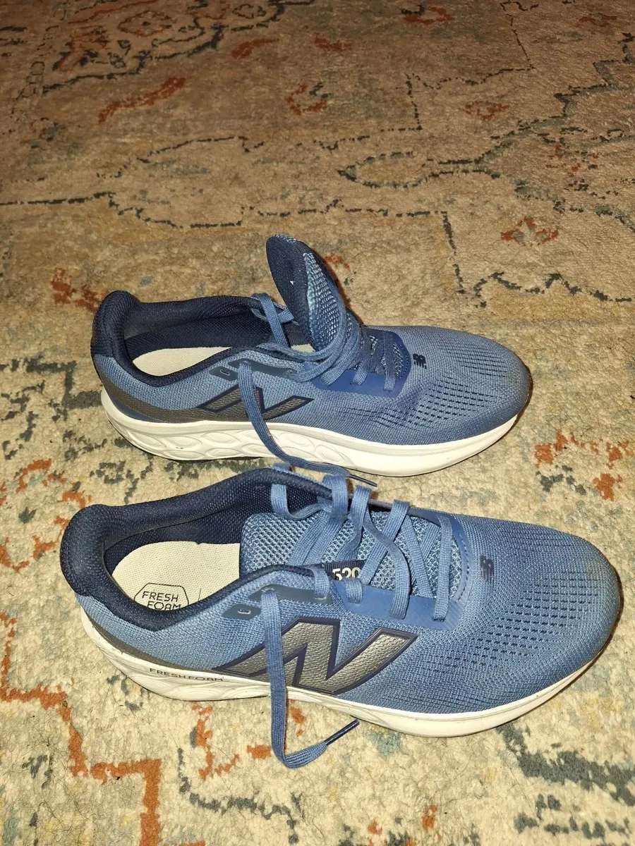Pair of Runners - Image 1