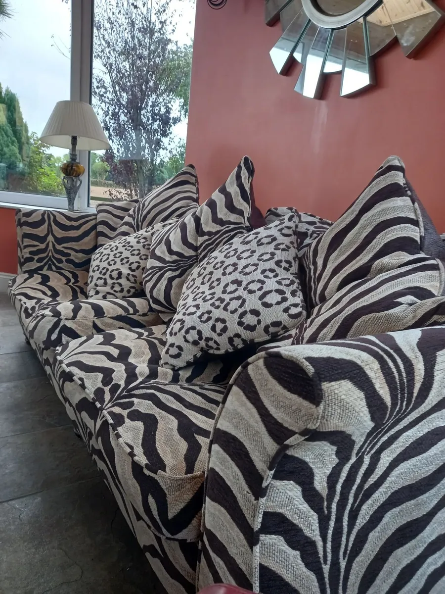 Couch - Image 3