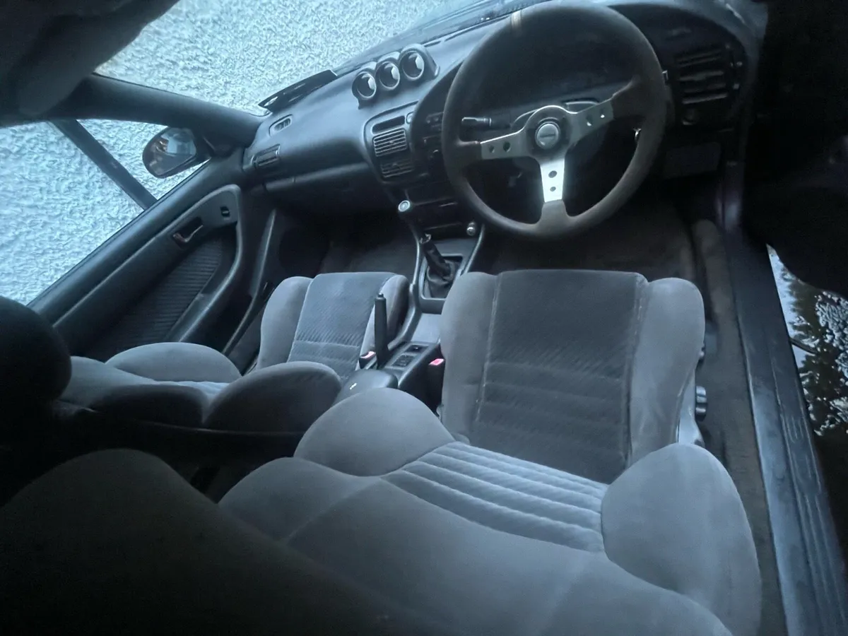 Toyota celica  st 185 GT4 - Image 4