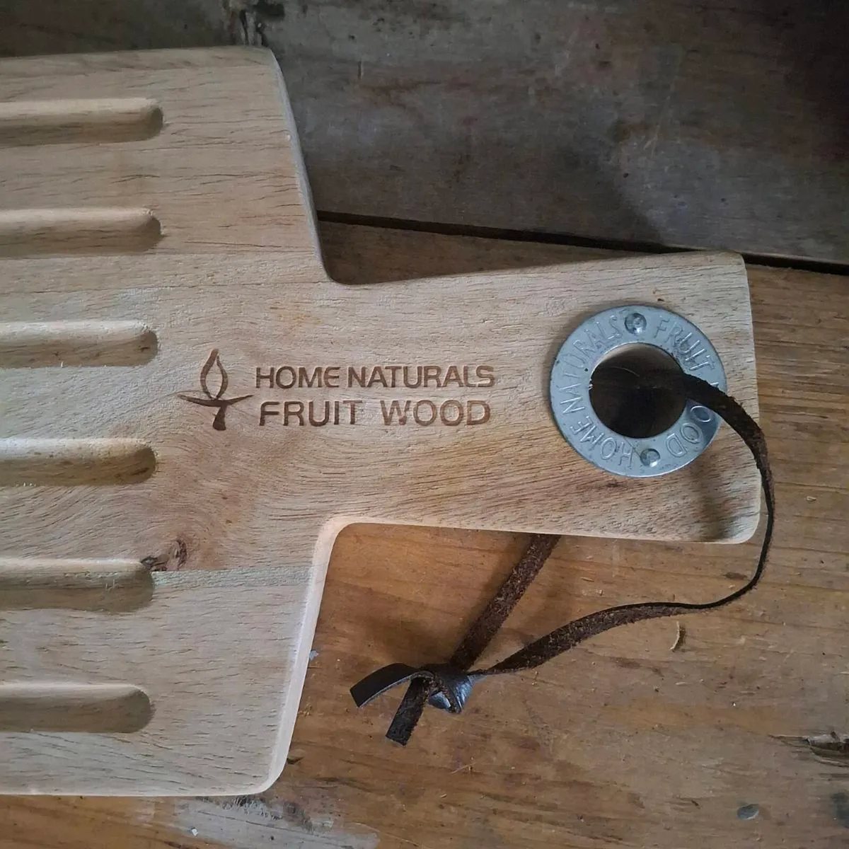 Home Naturals Fruit Wood Bread Board (New) - Image 3