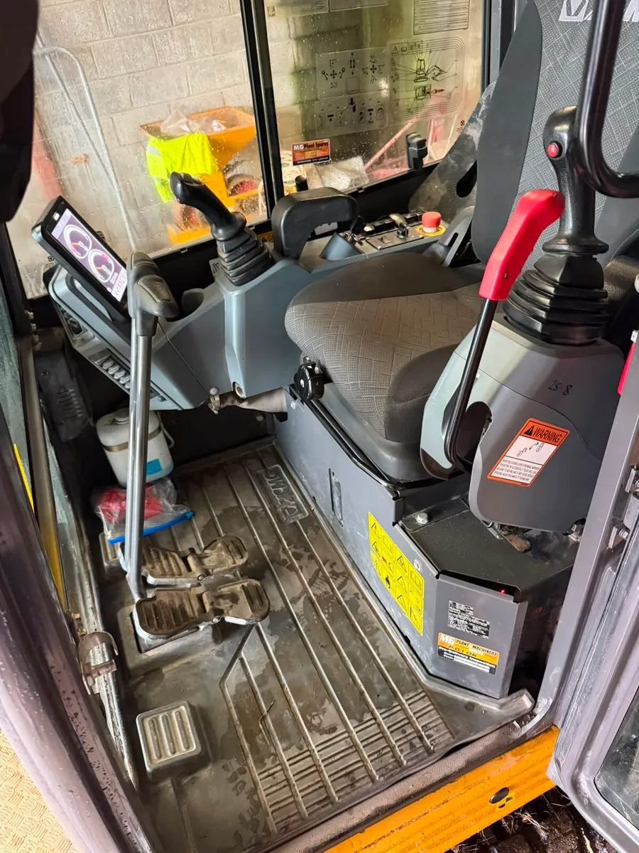 Xcmg mini digger - Image 2
