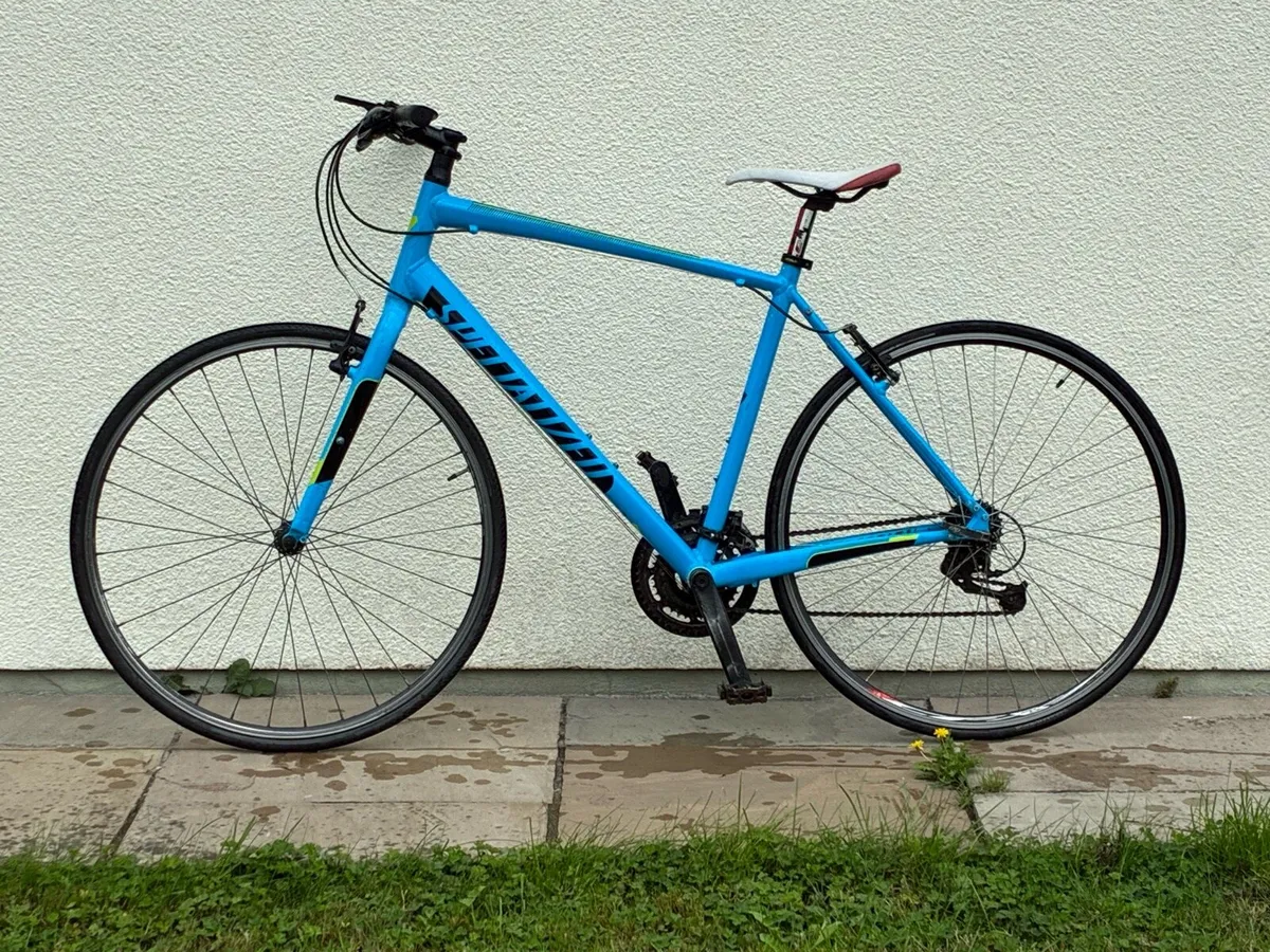Specialized Sirrus Hybrid Bike Size Large - Image 1