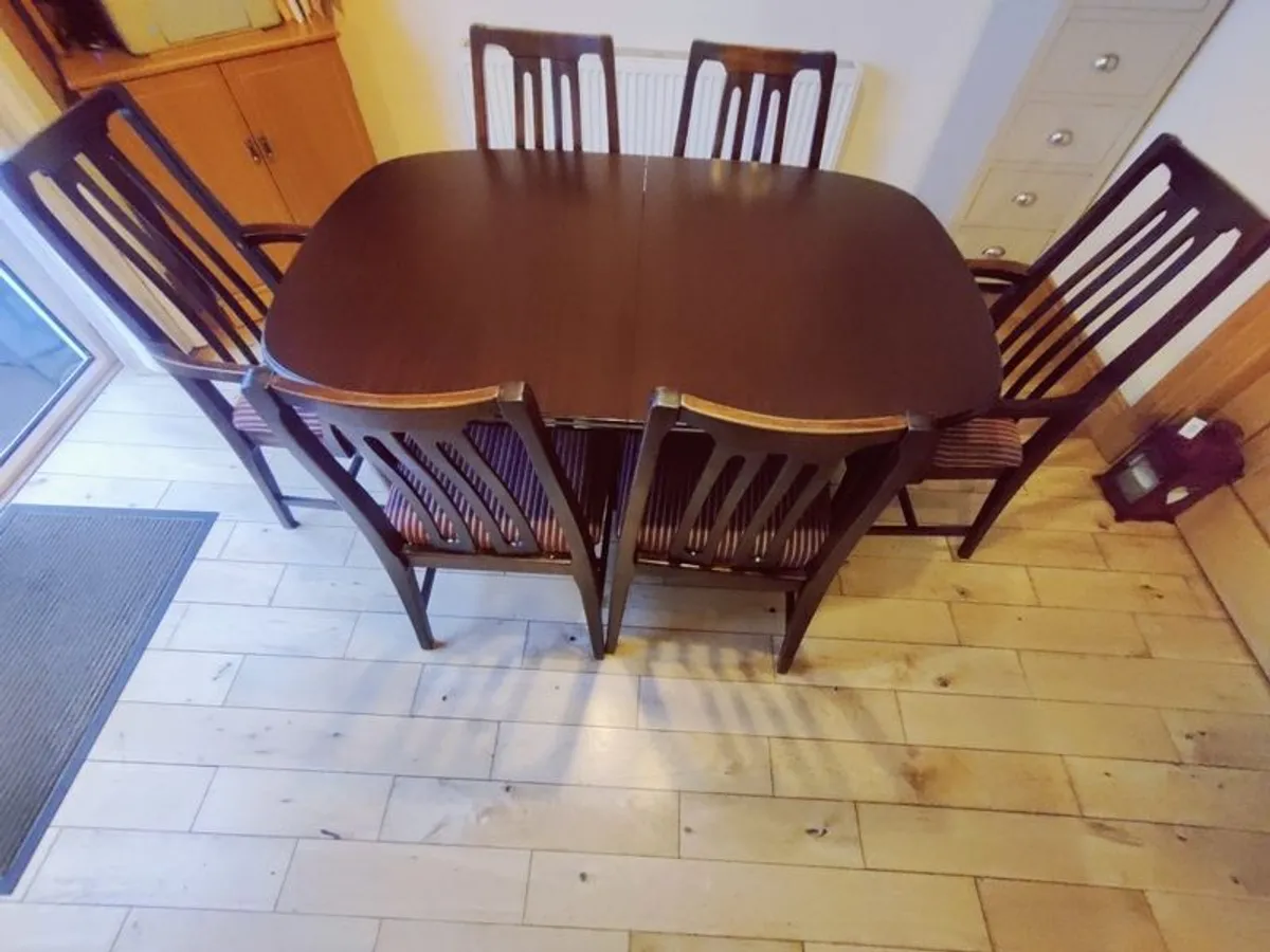 Rossmore Mahogony Dining Table &Chairs - Image 2