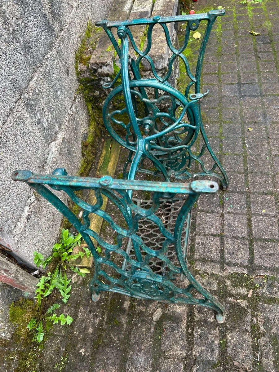 Singer Cast Iron Table - Image 4
