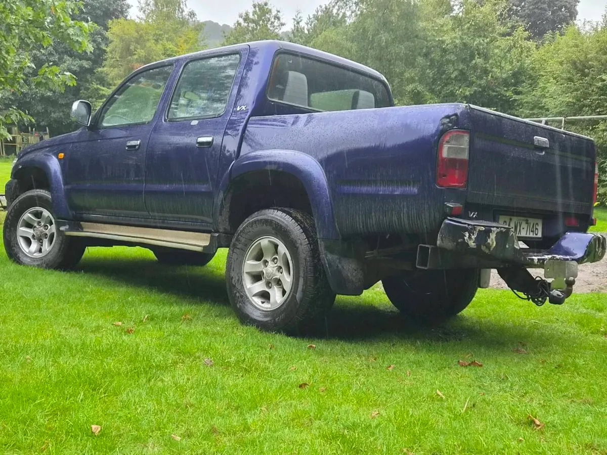 Toyota hilux - Image 3