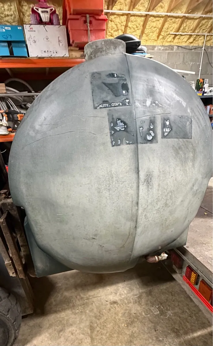 Oil Tank Free to take away - Image 3