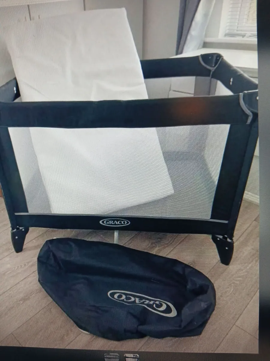 Travel cot - Image 2
