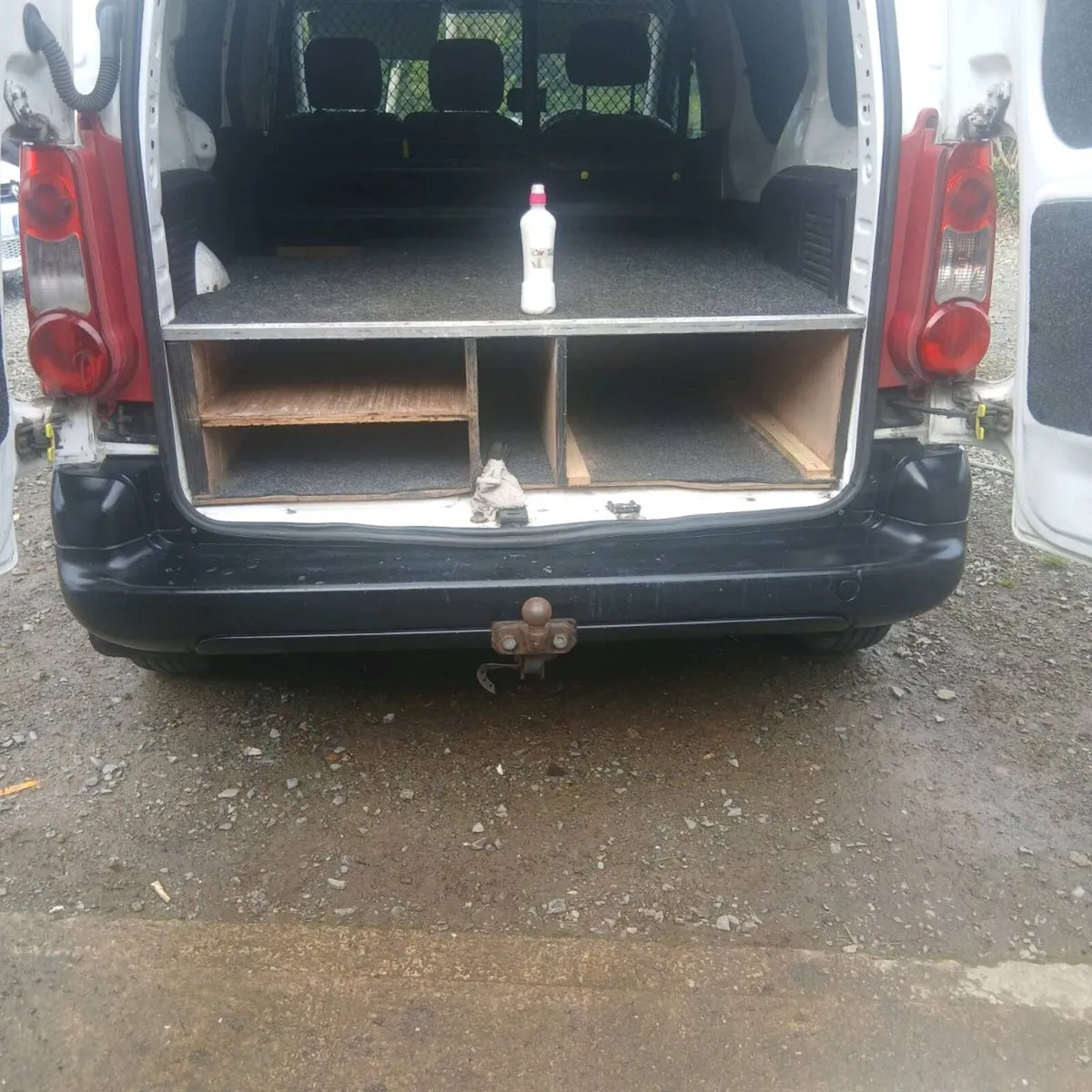Van - Image 3