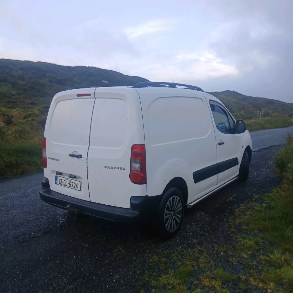 Van - Image 2