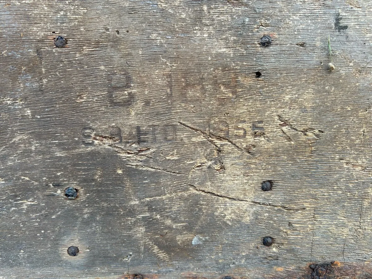 Antique ammunition box - Image 4