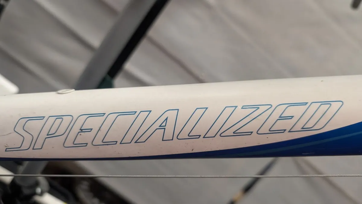 Specialized Dolce Road Bike – M/L – 8 Speed – Full - Image 1