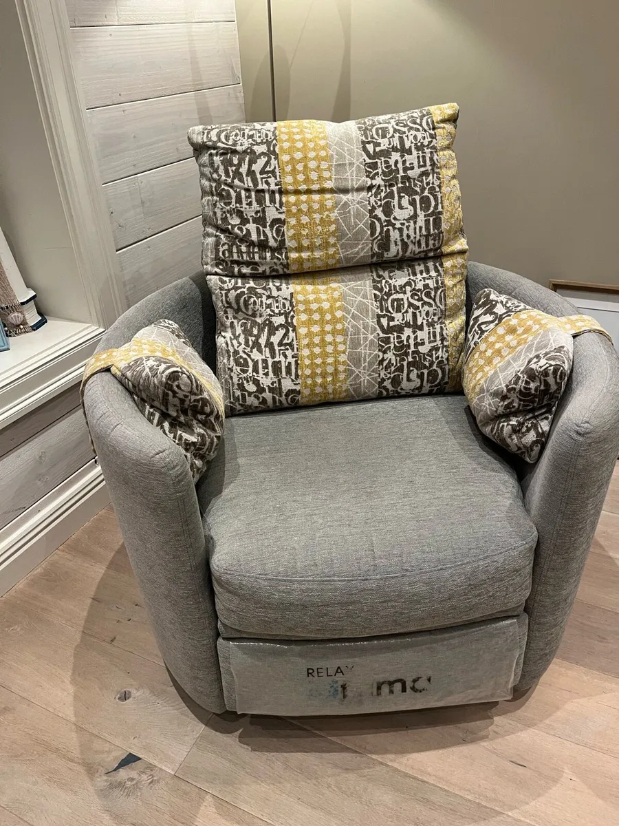 Fama recliner swivel armchair - Image 2