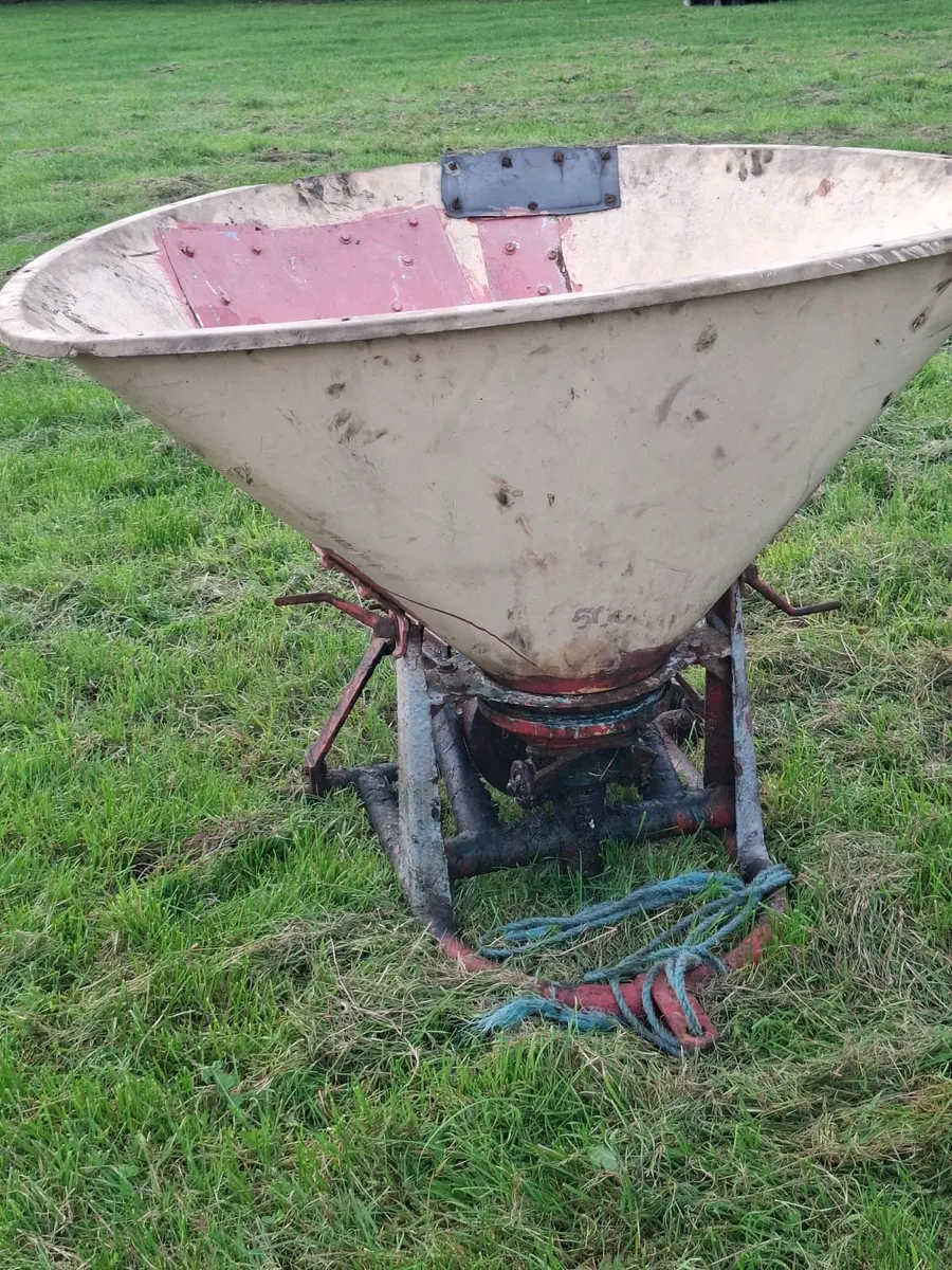 Tanco loader....bale handler....round feeder - Image 4