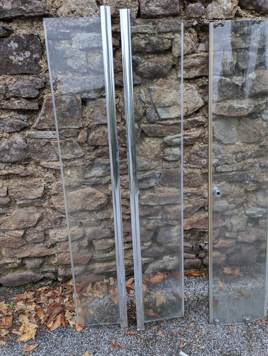 Quadrant Shower Enclosure 900x900mm - Image 1