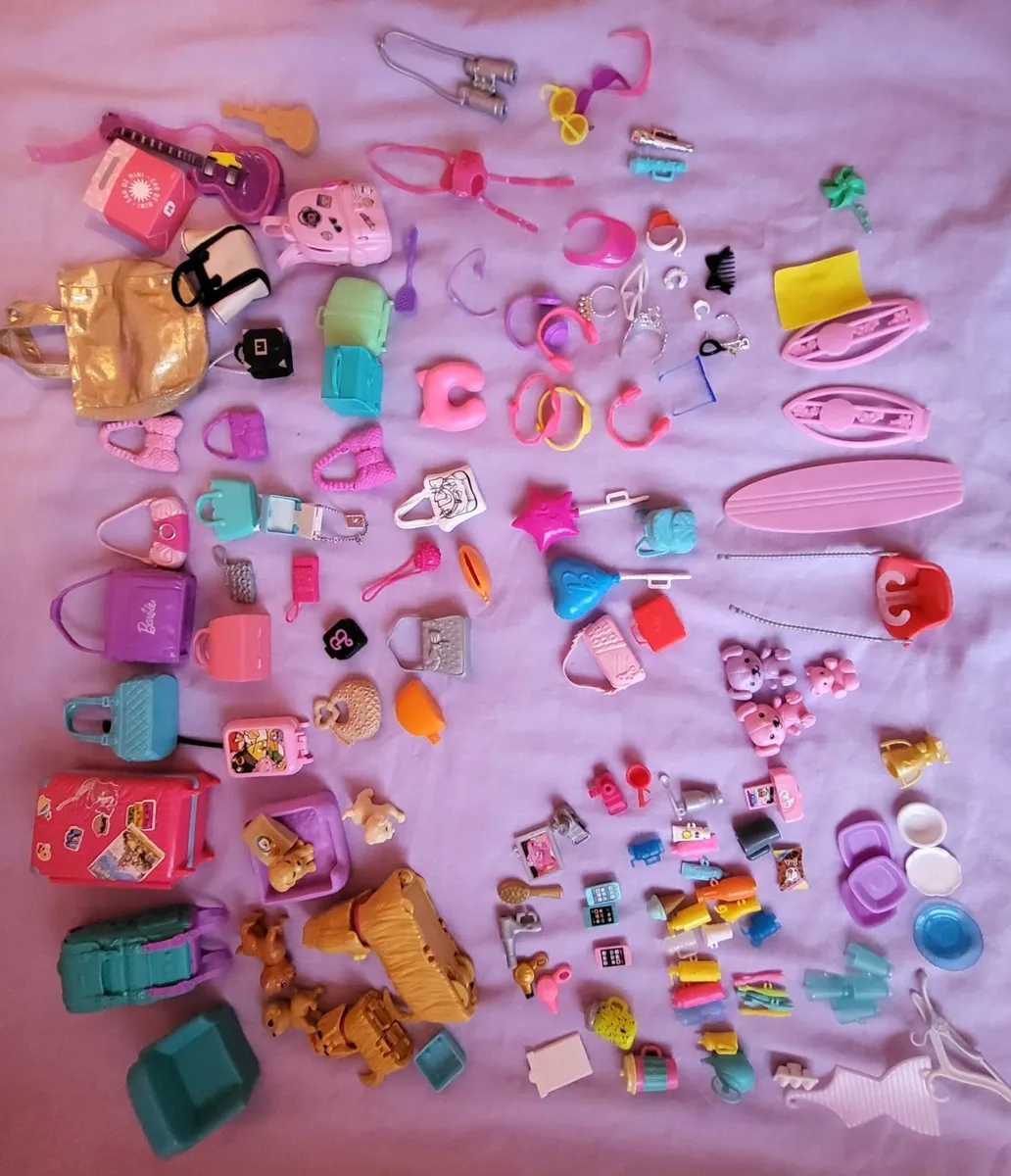 Barbie House, Aeoplane, Cars and accessories - Image 4