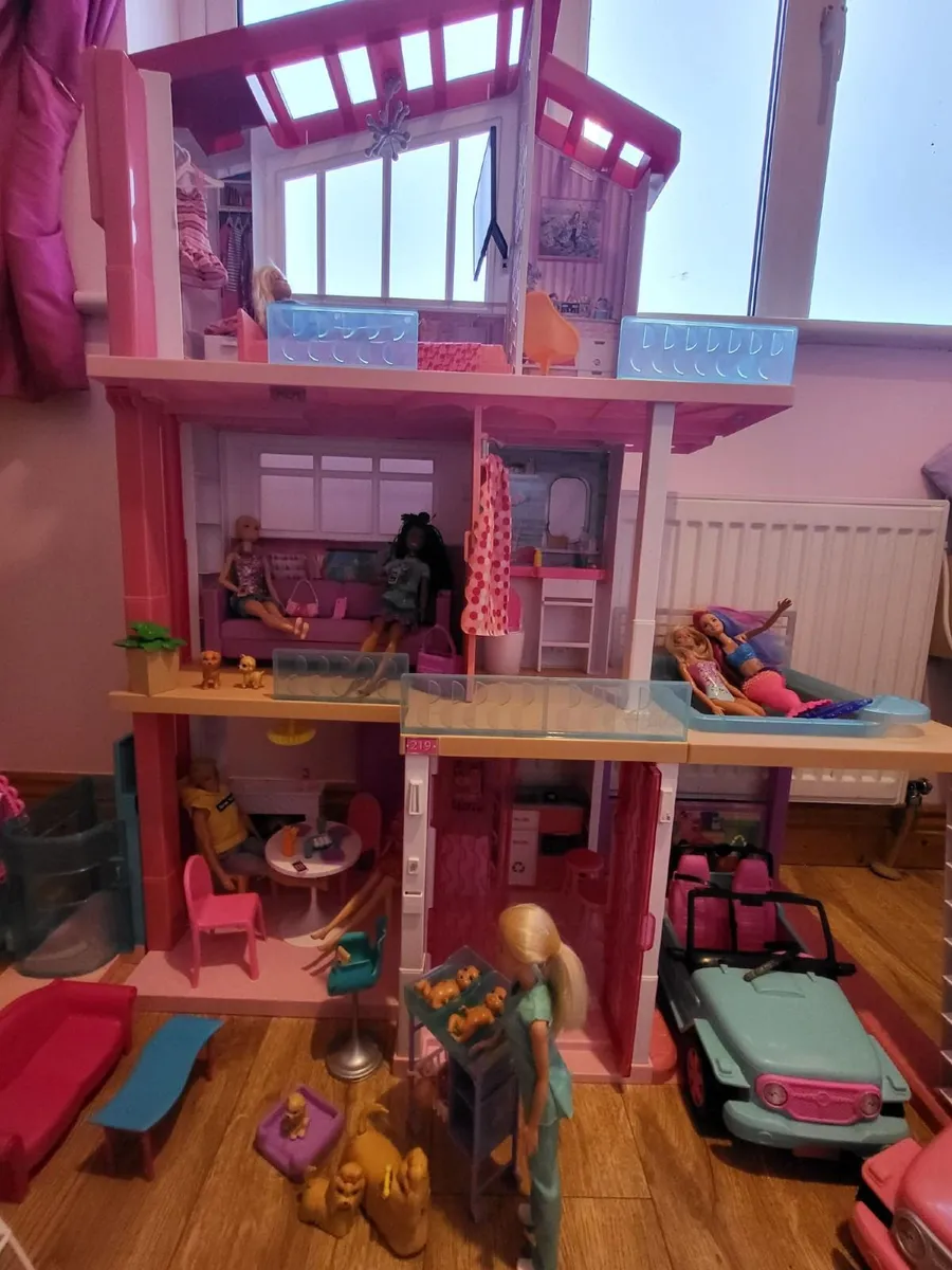 Barbie House, Aeoplane, Cars and accessories - Image 3