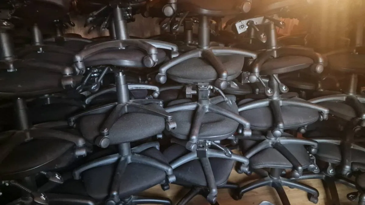 150 Office Chairs – Mesh & Fabric – Job Lot / Offi - Image 2