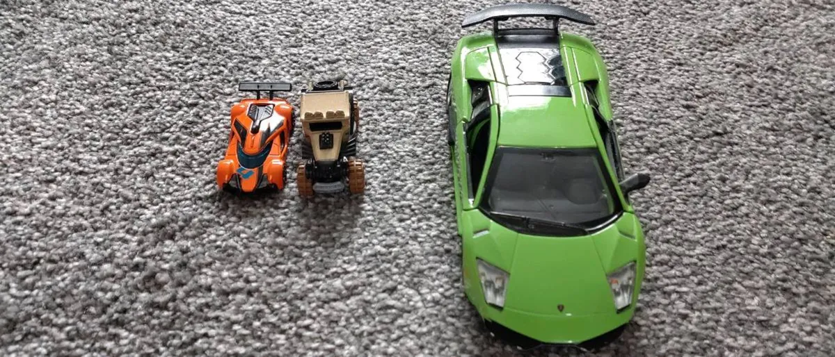 bburago murciélago like new metal car Lamborghini - Image 2
