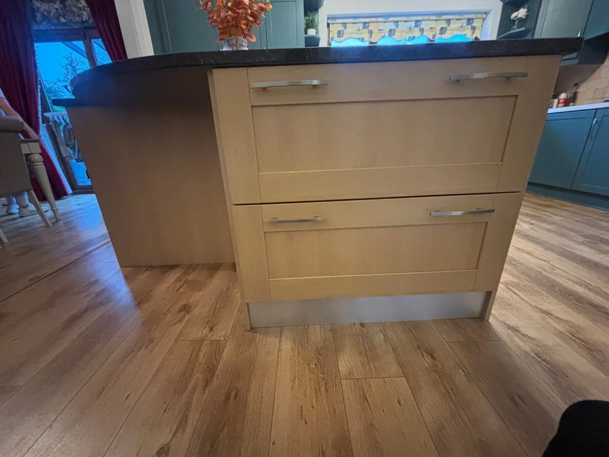Kitchen island - Image 4