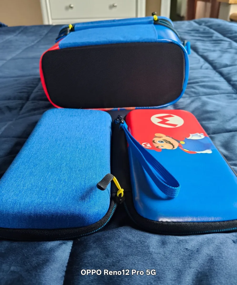 NEW NINTENDO SWITCH. 2 GAMES. CASE. - Image 4