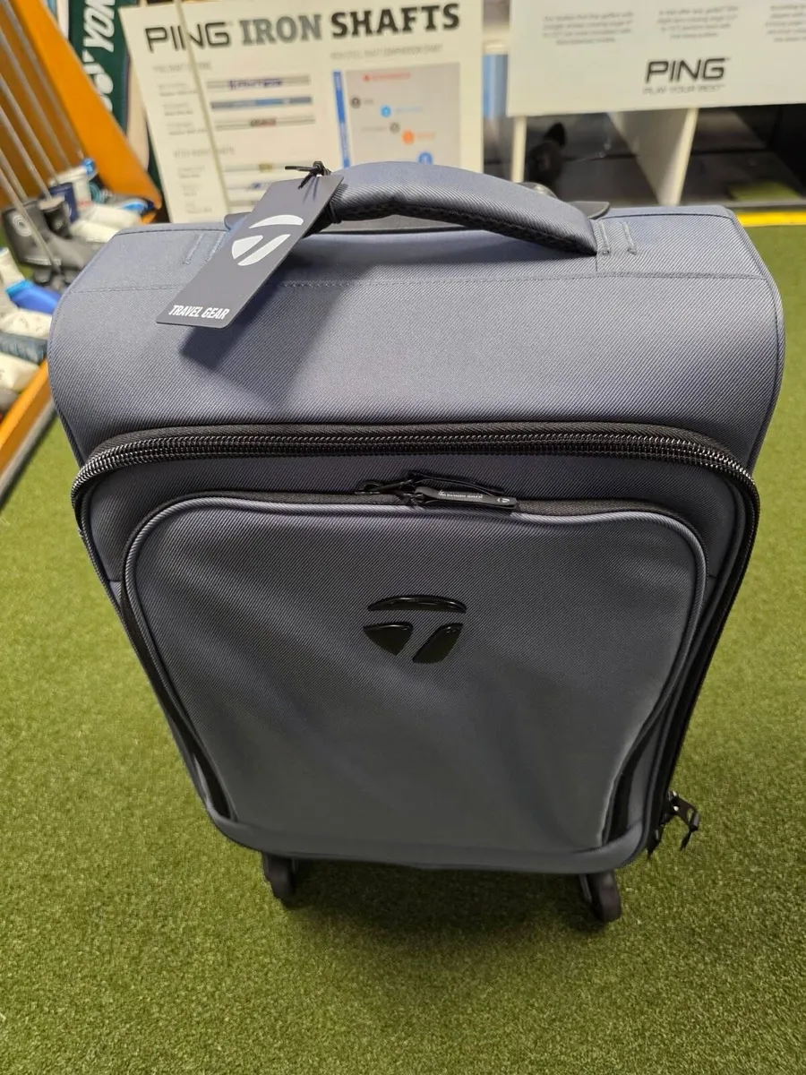 New Taylormade Performance 4 Wheeled Carry On Bag - Image 4
