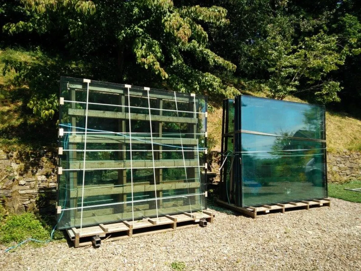 Triple glazed frameless windows - Image 1
