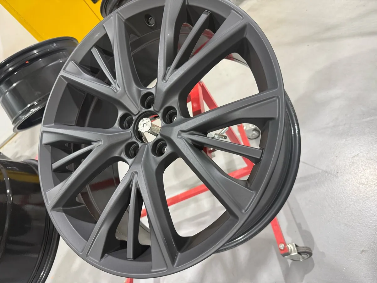 wheel refurb & paint - Image 2