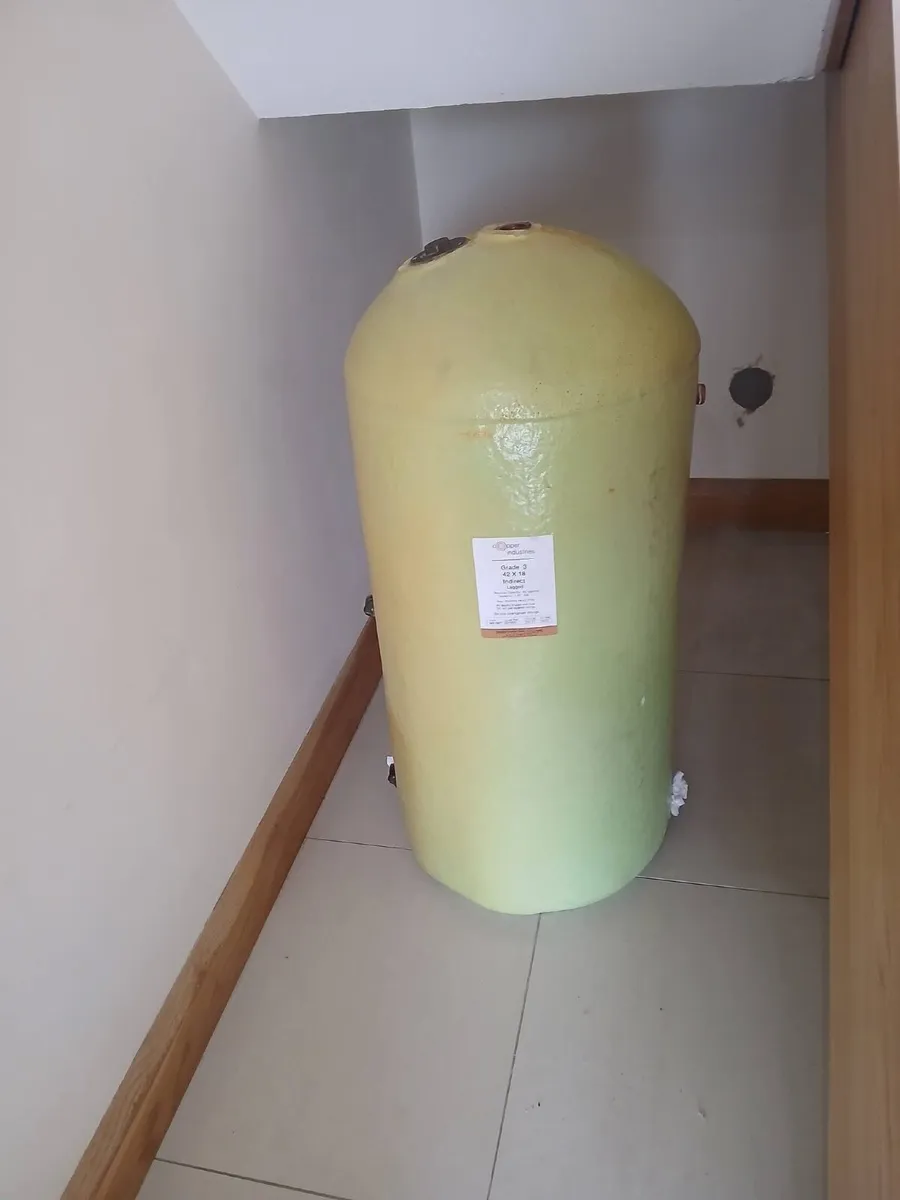 Hot water tank stainless steel - Image 1