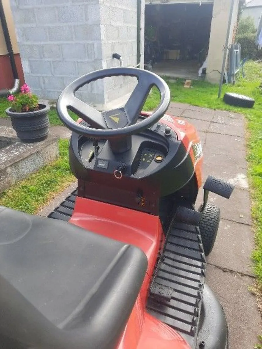 Ride-on Mower - Image 4