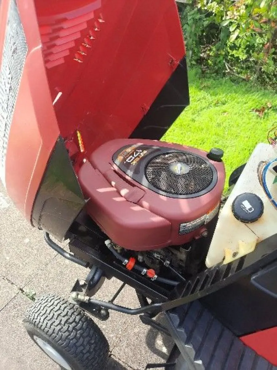 Ride-on Mower - Image 3