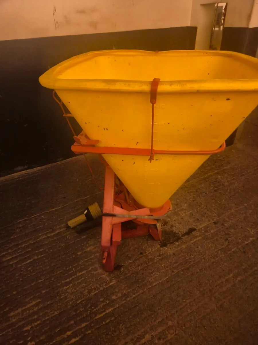 Teagle Fertiliser spreader 500kg NEED GONE!! ono - Image 2