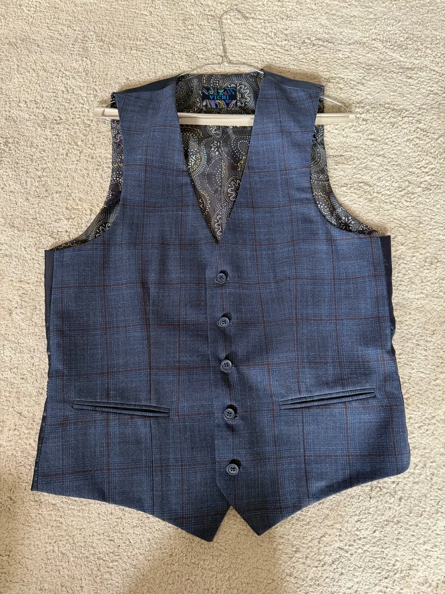 Men’s 3 Piece Suit - Image 4