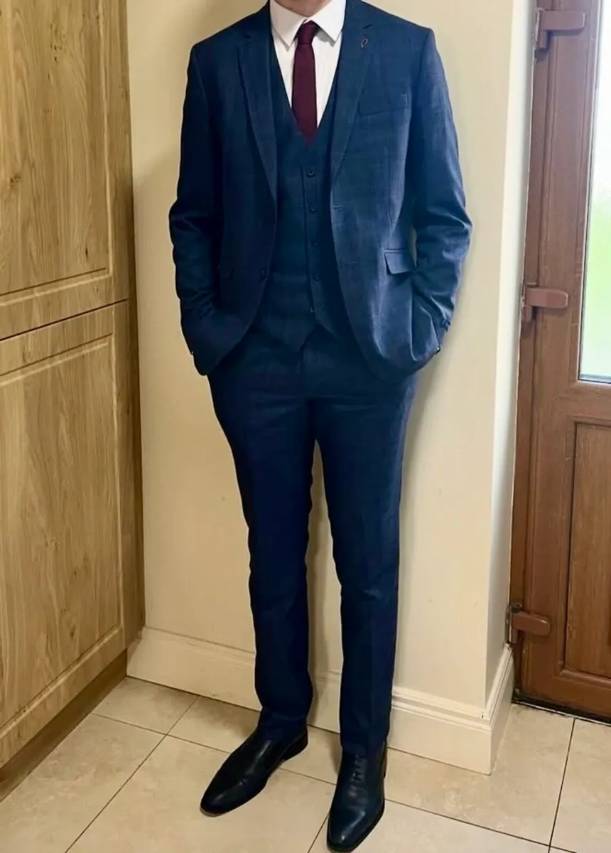 Men’s 3 Piece Suit - Image 1