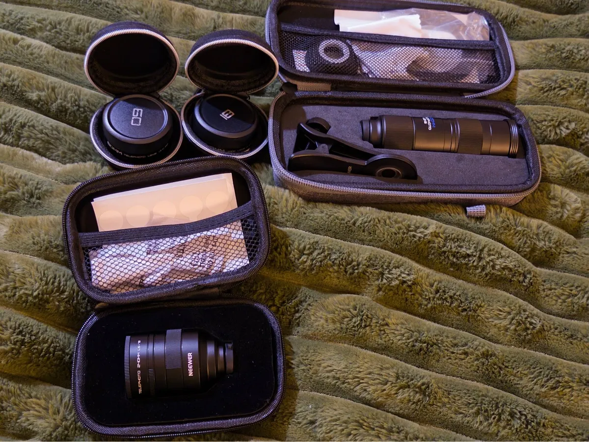 Neewer Complete Lens Kit - Iphone & Android phones - Image 1