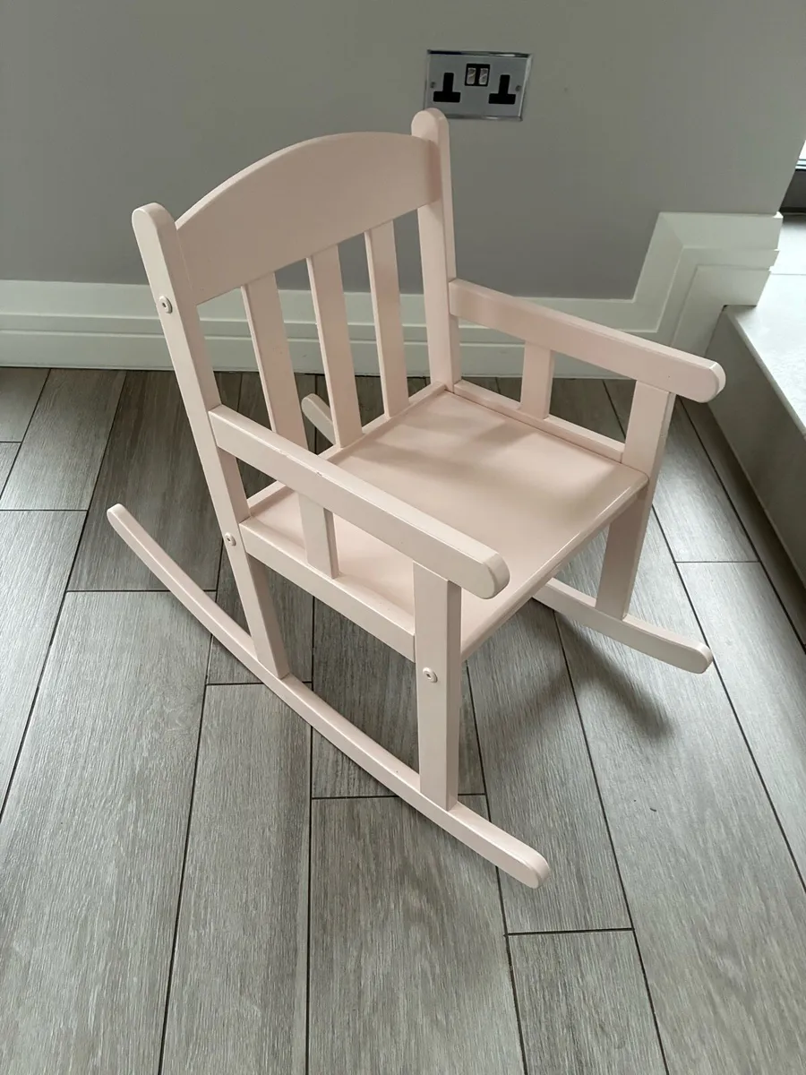 Girls rocking chair - Image 1