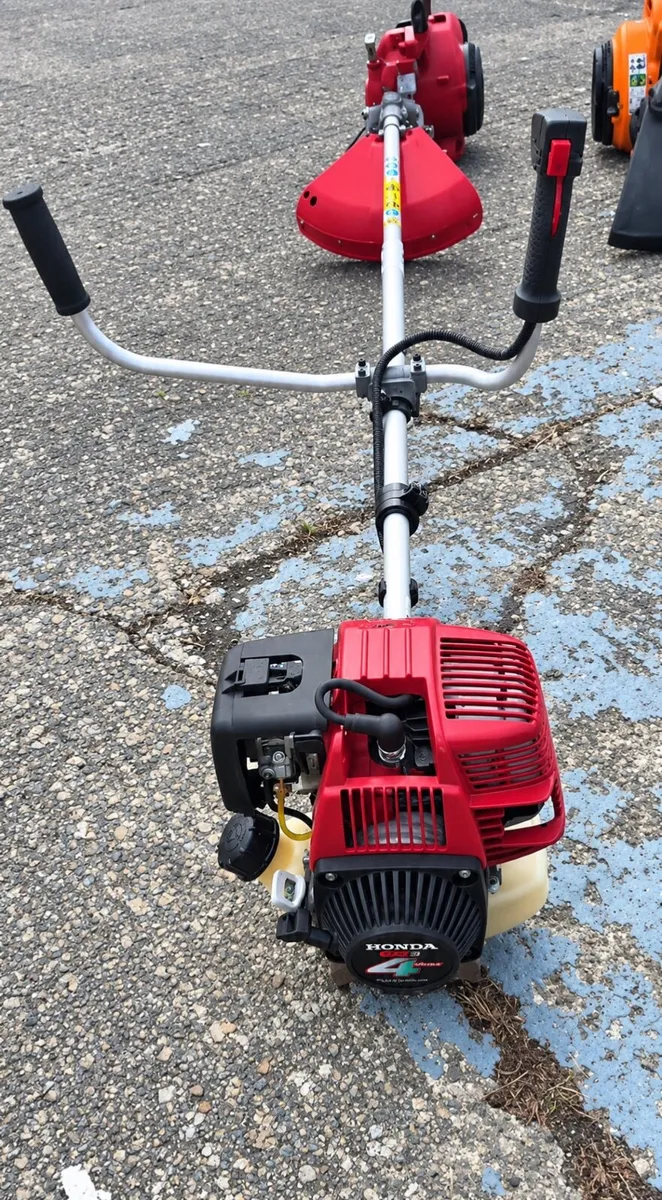 Honda gx22 4stroke  strimmer - Image 1