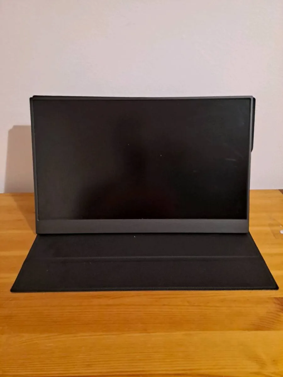 Ps5 slim with other accessories - Image 3