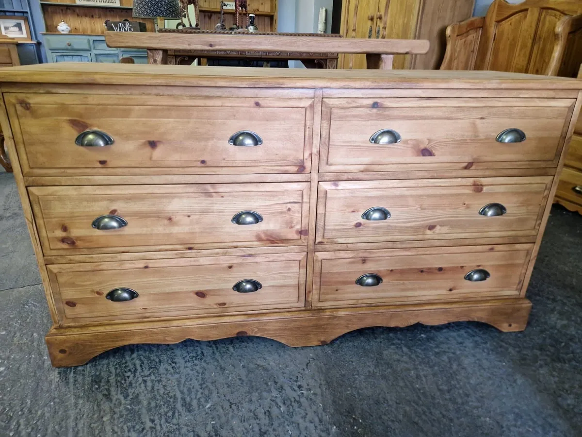 Large vintage pine chest of drawers - Image 2
