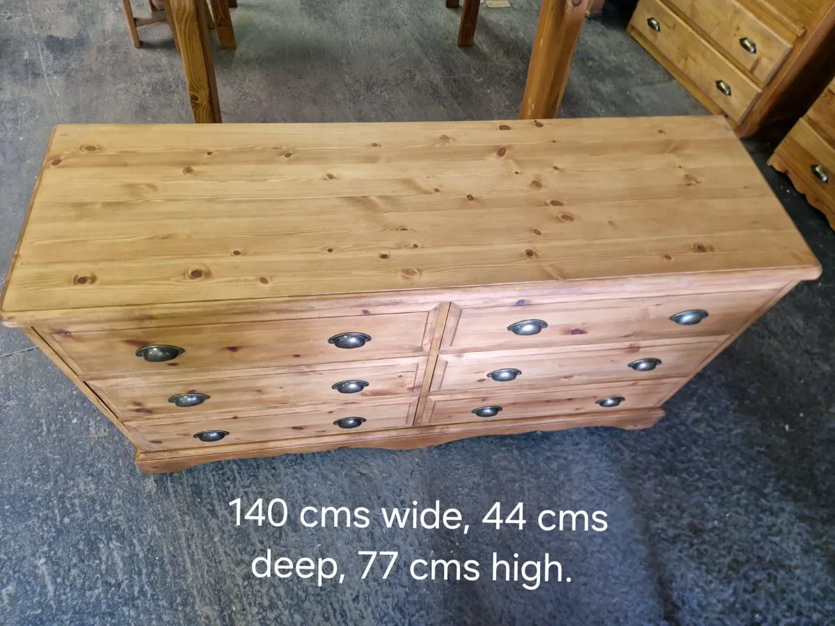 Large vintage pine chest of drawers - Image 3
