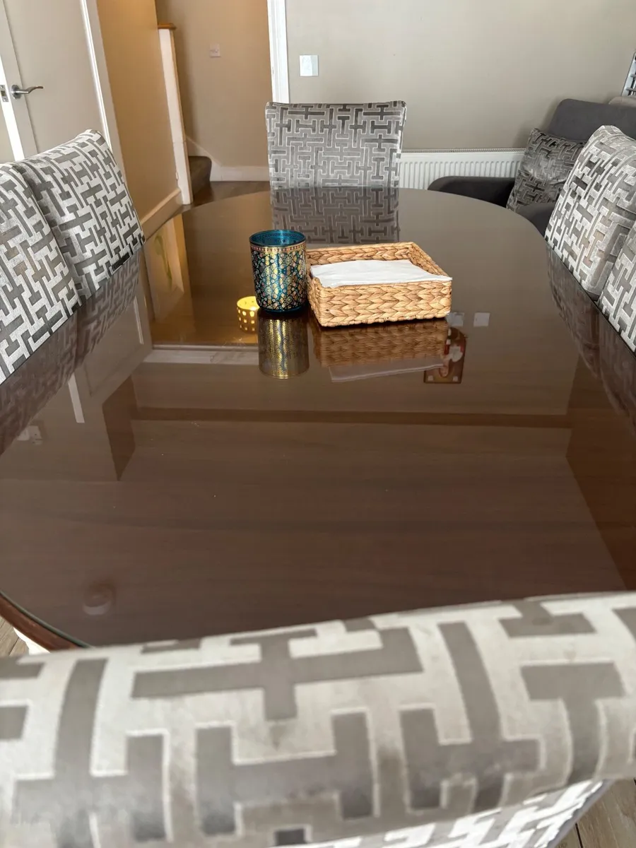 Wooden extendable dining table 6 chairs 3 stools - Image 1